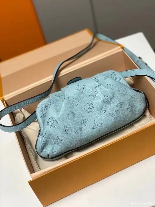 Cheap LOUIS MINI SCALA POUCH VUITTON 0523
